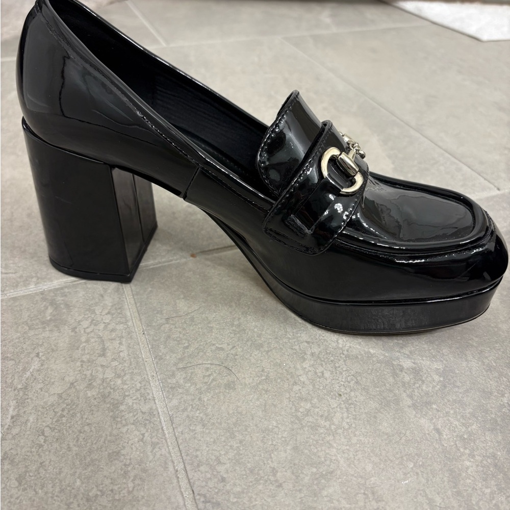 H&M Women's Glossy Black Loafers with Silver Accent - Picture 4 of 7